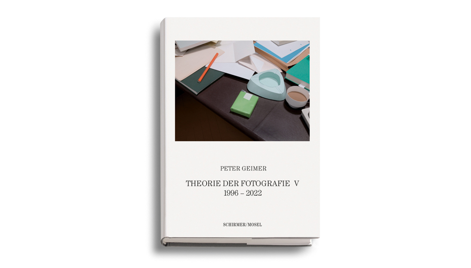 Peter Geimer (Hrsg.): Theorie der Fotografie V. 1995 - 2022. Schirmer/Mosel 2023, ISBN 978 3 8296 0925 8